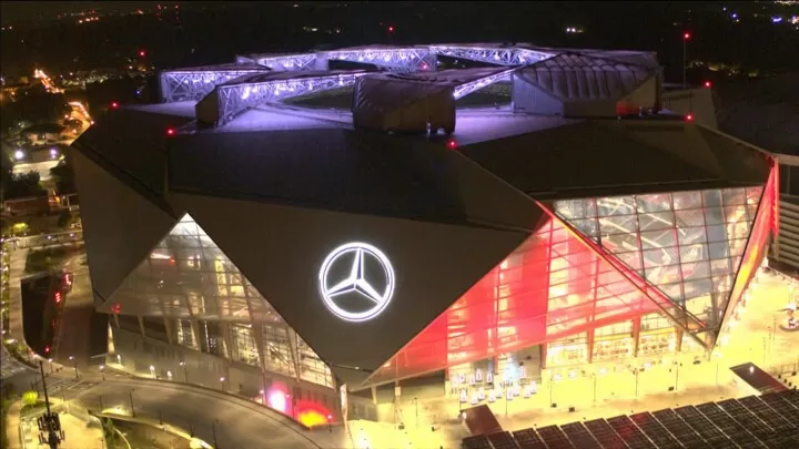 Will the Mercedes-Benz Stadium roof be open or closed? That's the question