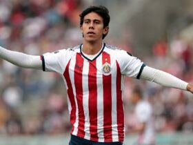 Chivas rompe con racha de empates tras imponerse a Lobos