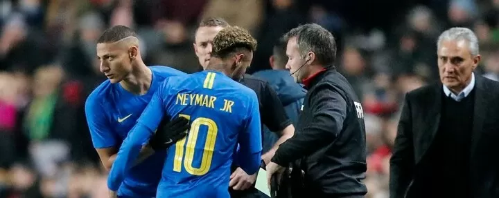 Brazil 1 0 Cameroon Richarlison fills injured Neymar s boots with