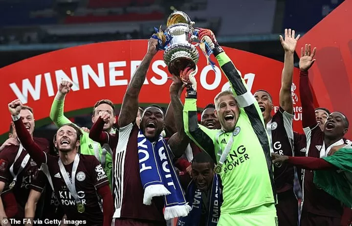Hollywood step up plans for film based on Leicester Vardy s miracle story All Football
