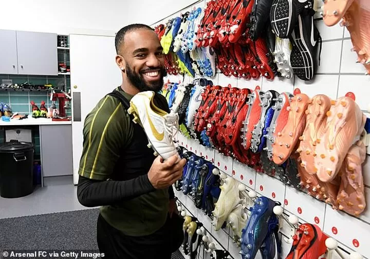 The boot deals room football boots