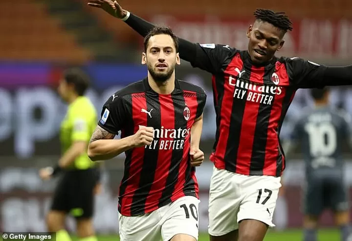 Official: Hakan Çalhanoğlu joins the Milan revolution! | The AC Milan Offside Official: Hakan Çalhanoğlu joins the Milan revolution! | The AC Milan Offside