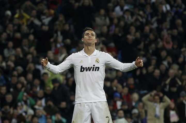 Iconic shop soccer jerseys