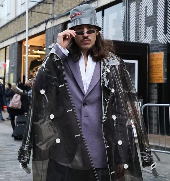 Arsenal ace Bellerin's maverick fashion sense raises eyebrows