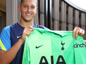 OFFICIAL: Tottenham sign goalkeeper P.Gollini from Atalanta on loan