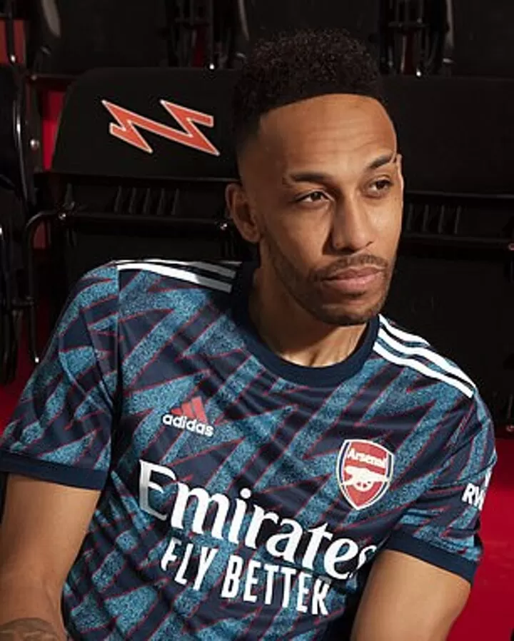 Arsenal stars Aubameyang and Rowe show off mystery blue third