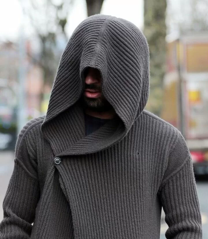 Salah channels his inner Star Wars as he takes new Bentley for a
