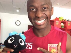 Mbia: I have a very good relationship with Monchi