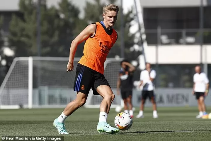 Odegaard returns to Arsenal in £30m transfer as permanent deal is done with  Real Madrid