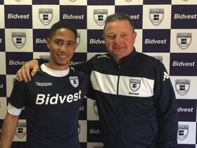 Steven Pienaar signs for South African champions Bidvest Wits