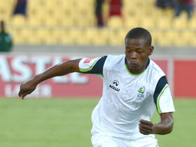 Ndumiso Mabena to Kaizer Chiefs deal is off
