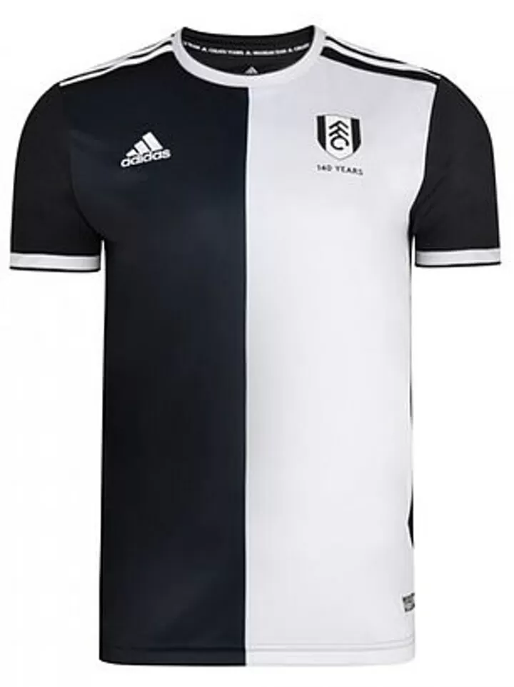 Black and clearance white football shirt