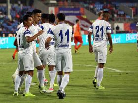 Delhi end Pune's short unbeaten run