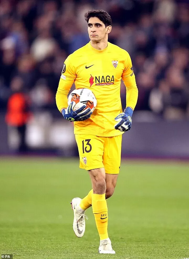 Manchester United target Sevilla goalkeeper Yassine Bounou with