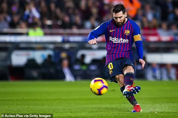 Messi Has A Higher Free Kick Conversion Rate Than Ronaldo Carlos Ronaldinho All Football