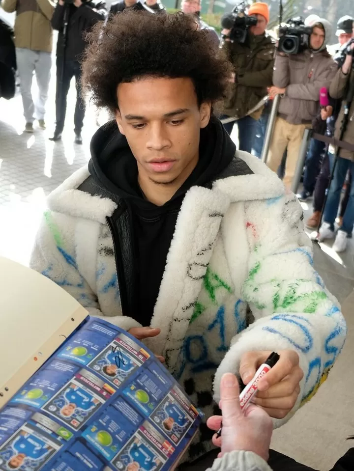 Man City star Sane arrives at Germany s team hotel with 25K