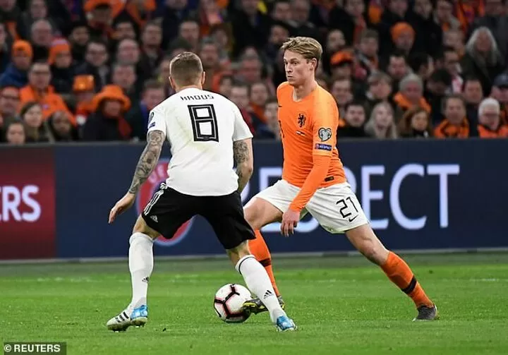 Fans Go Mad For Frenkie De Jong After Holland Midfielder Bamboozles Toni Kroos All Football