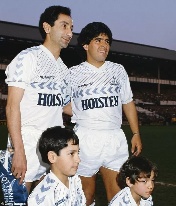 Maradona shop spurs shirt