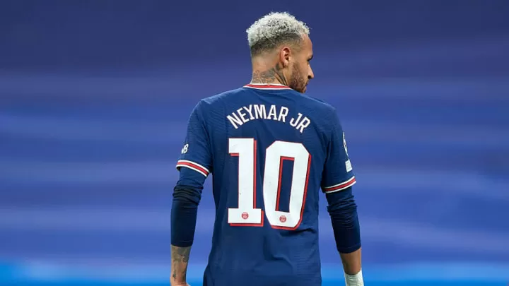 Neymar deals junior football