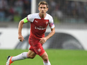 Nacho Monreal giải nghệ ở tuổi 36