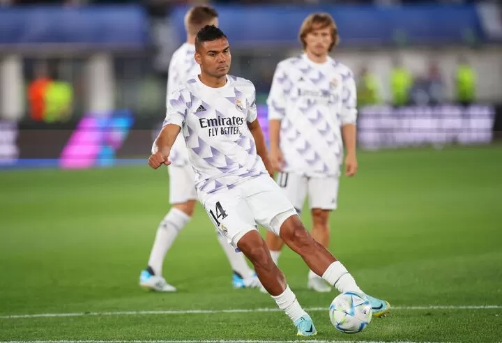 Manchester United agree deal for Real Madrid midfielder Casemiro