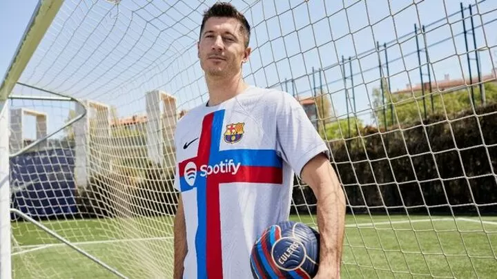 Barcelona goalkeeper third kit new arrivals