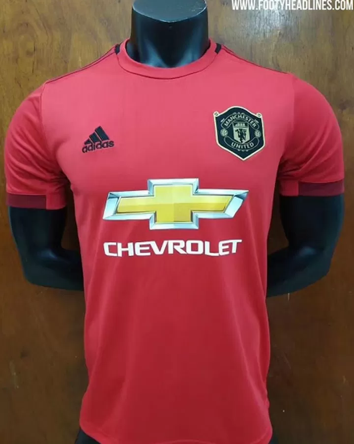 Gold man clearance united kit