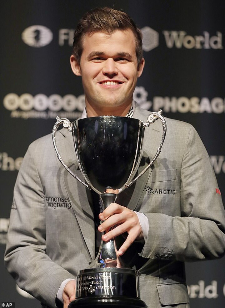 What is Magnus Carlsen's IQ? Smartest chess players 