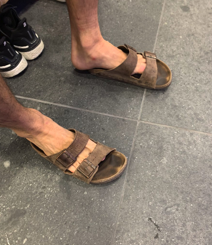 Trolls flip flops deals