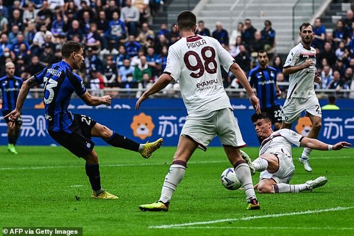 B/R Football on X: Lautaro Martínez entered Inter's game against  Salernitana in the 55th minute with it level at 0-0: 62'—⚽ (Lautaro) 77'—⚽ ( Lautaro) 85'—⚽ (Lautaro) 89'—⚽ (Lautaro) 🤯  / X