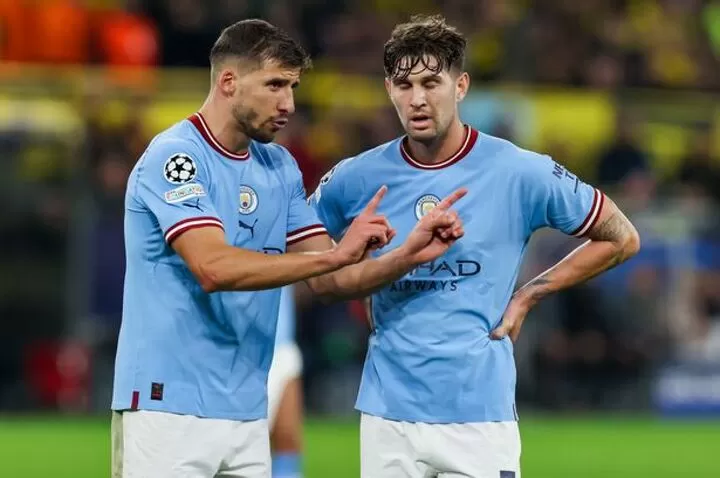 Ruben Dias - Hậu Vệ Thép Của Man City Giữa Biển Người