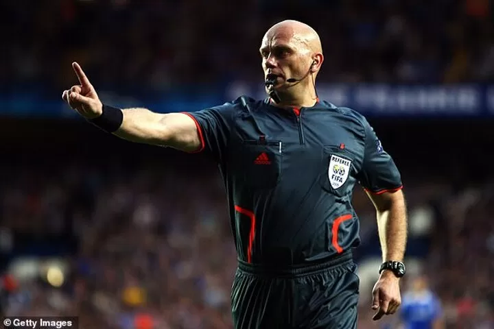 Barcelona clearance chelsea referee