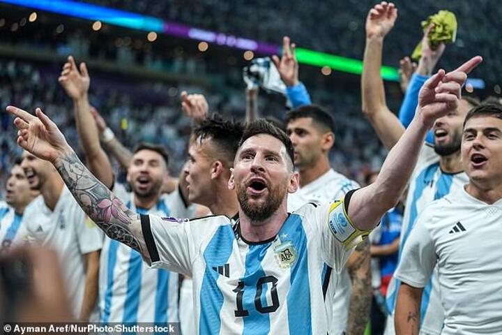 Messi carrying a knock?! Argentina talisman seen holding hamstring