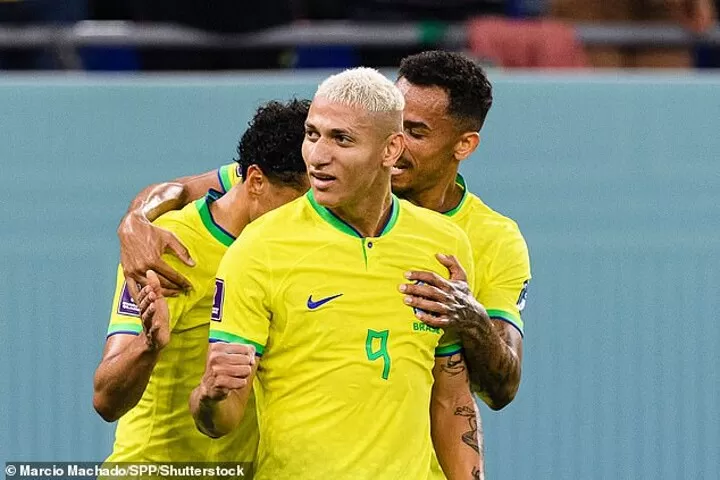 Richarlison gets tattoo of himself Neymar  Ronaldo on his back following  Brazils World Cup exit  Goalcom