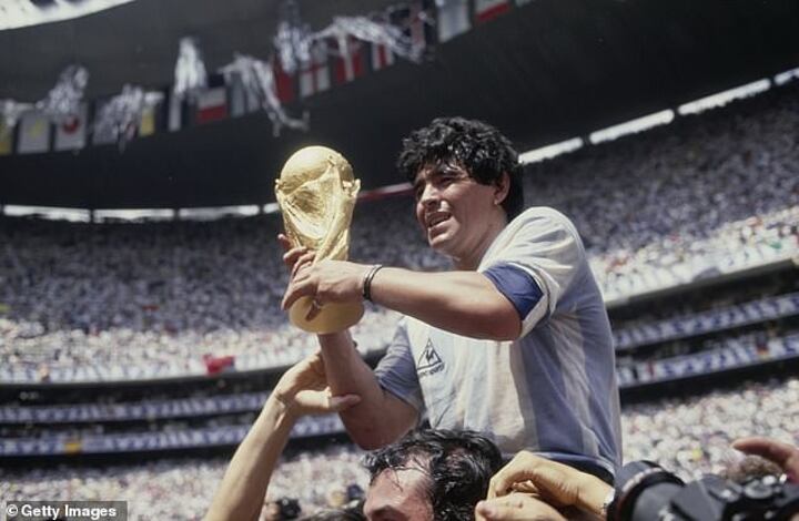 Before Lionel Messi and Diego Maradona there was Mario Kempes - the star  who fired Argentina to World Cup glory then failed to impress in his  Tottenham trial