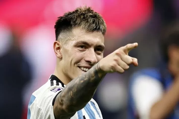 Lisandro Martinez named Manchester United Fans' Footballer of the Year  2022| All Football