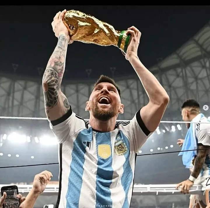 Argentina fans serenade Lionel Messi's DOG with a hero's reception