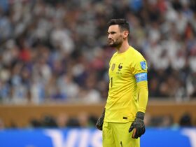 Didier Deschamps has no plans to recall Hugo Lloris to the France squad