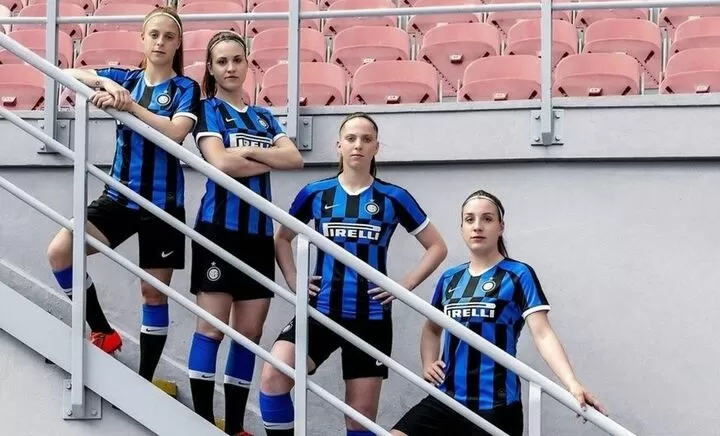 Back to 1989 90 Inter Milan 2019 20 new home kit revealed All Football