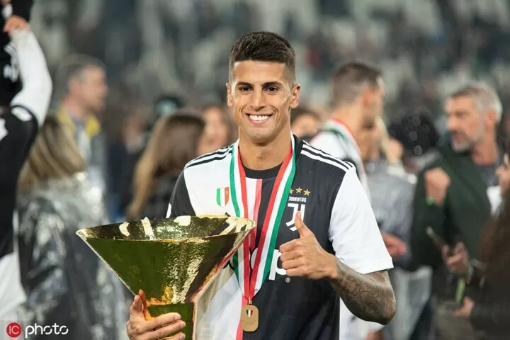 Man City Close In On A 60m Deal For Juventus Right Back Cancelo All Football
