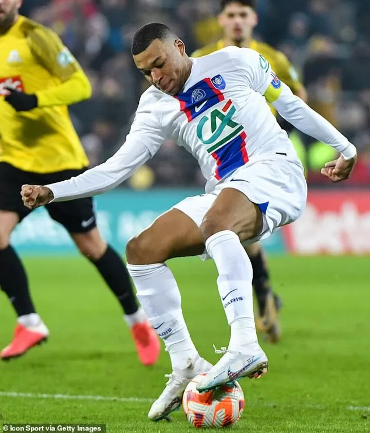 Watch Kylian Mbappe score 5 goals as PSG thrash US Pays de Cassel - Futbol  on FanNation