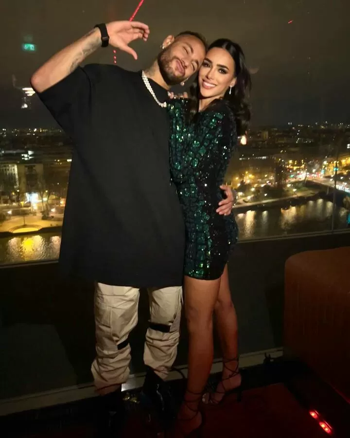 Neymar appears to rekindle romance with stunning WAG Bruna Biancardi| All  Football