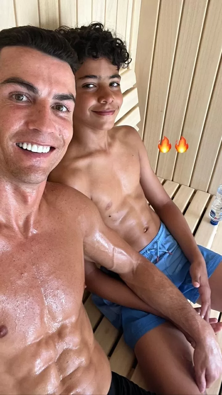 Georgina Rodriguez shares sweet snap of Ronaldo & youngest daughter Bella|  All Football