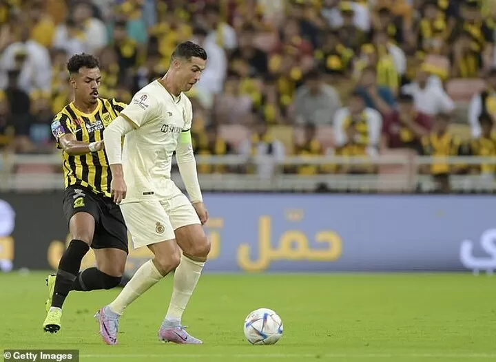 Cristiano Ronaldo nearly scores bicycle kick on Al-Nassr debut! 