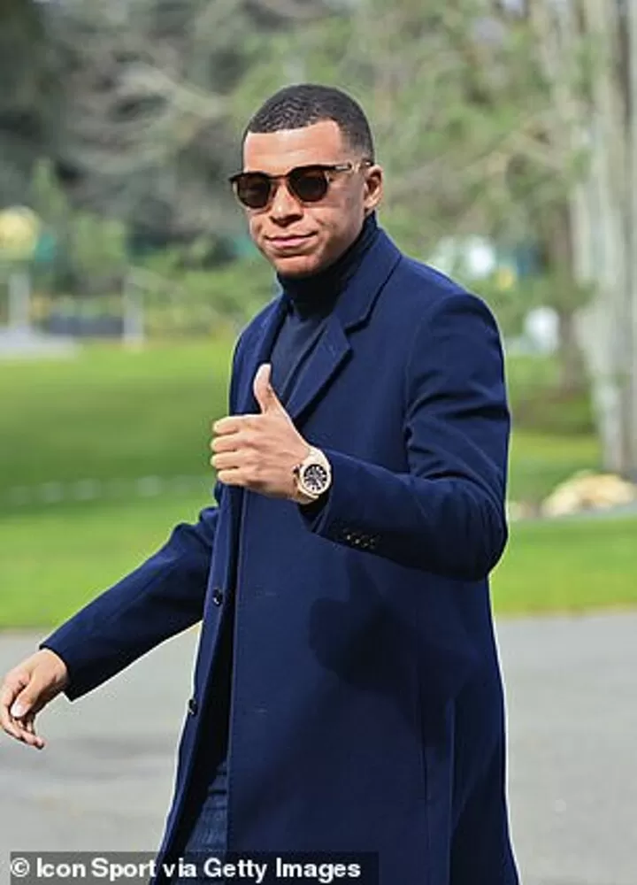International stars dress to impress as they join up with teams