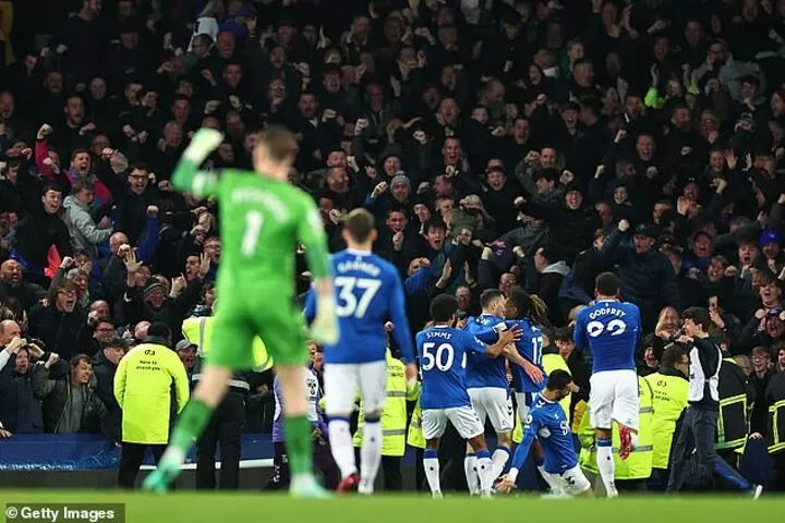Everton vs Manchester City - Premier League: TV channel, team news