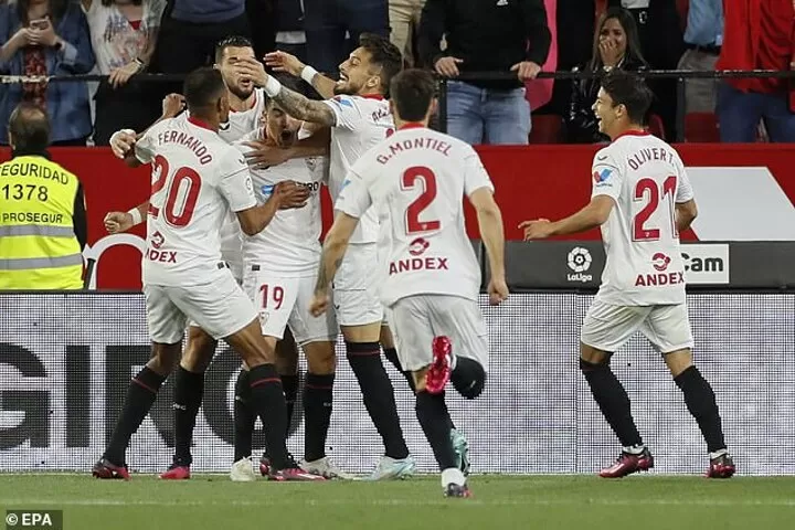 Man utd vs sevilla discount channel