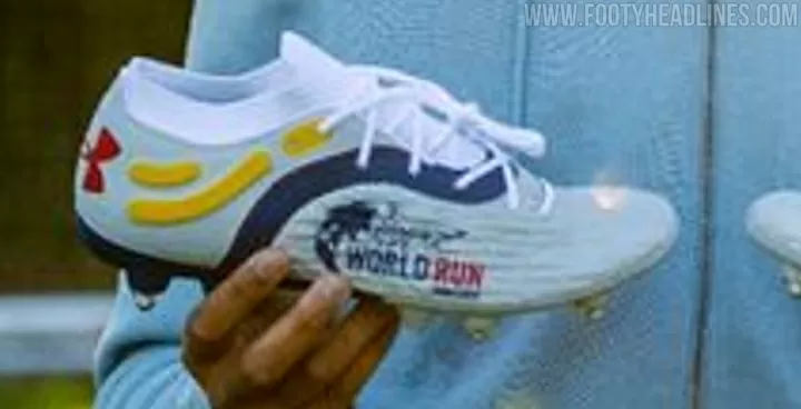 Odd top puma boots