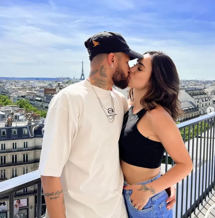 Neymar's partner hits out at internet troll who was outraged by pregnancy  news| All Football