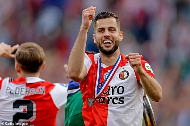 Newcastle 'are considering a move for Feyenoord defender David Hancko'| All  Football